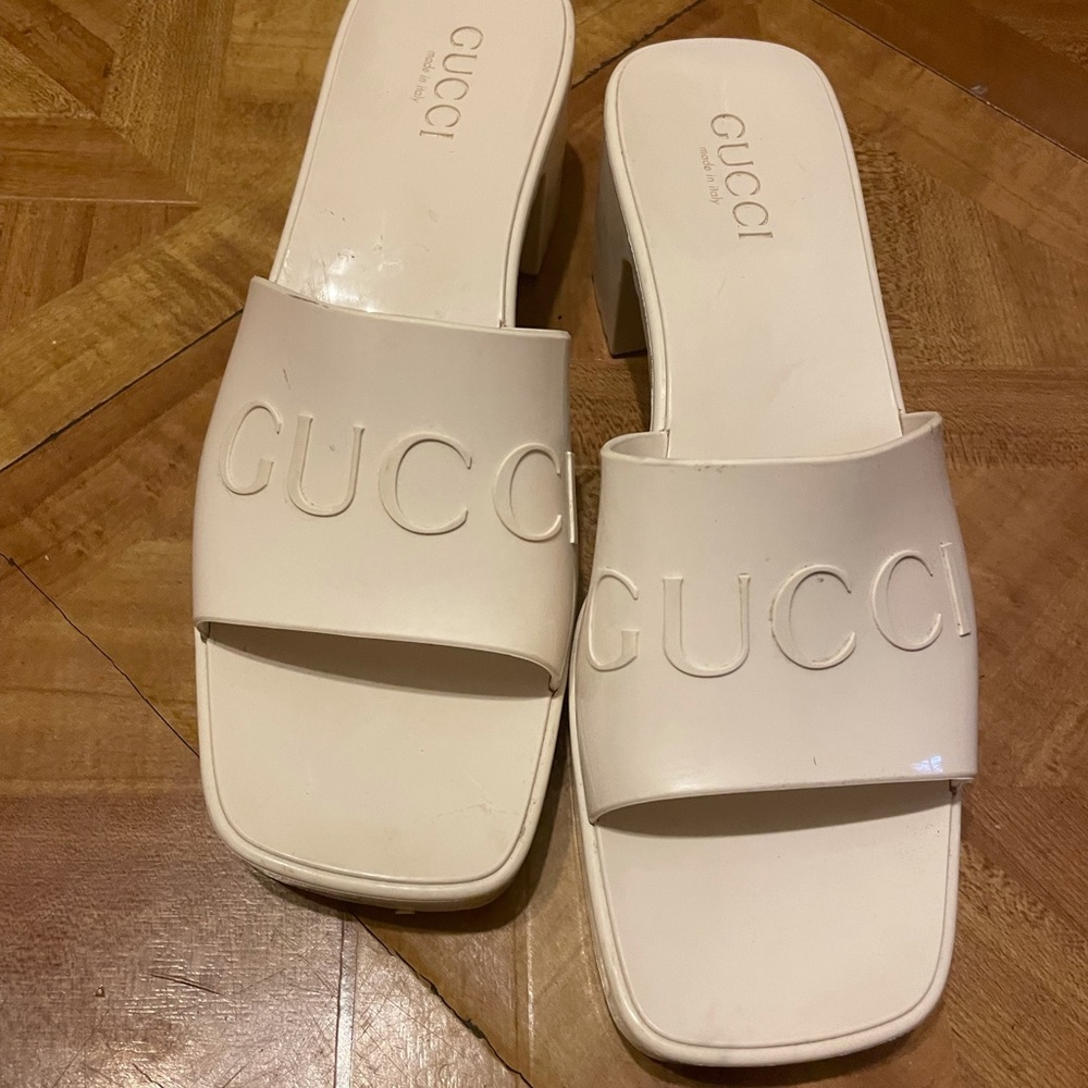 Authentic Gucci rubber sandals